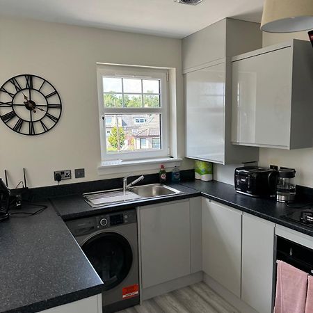 Modern 3 Bedroom Apartment In Markinch, Fife Esterno foto